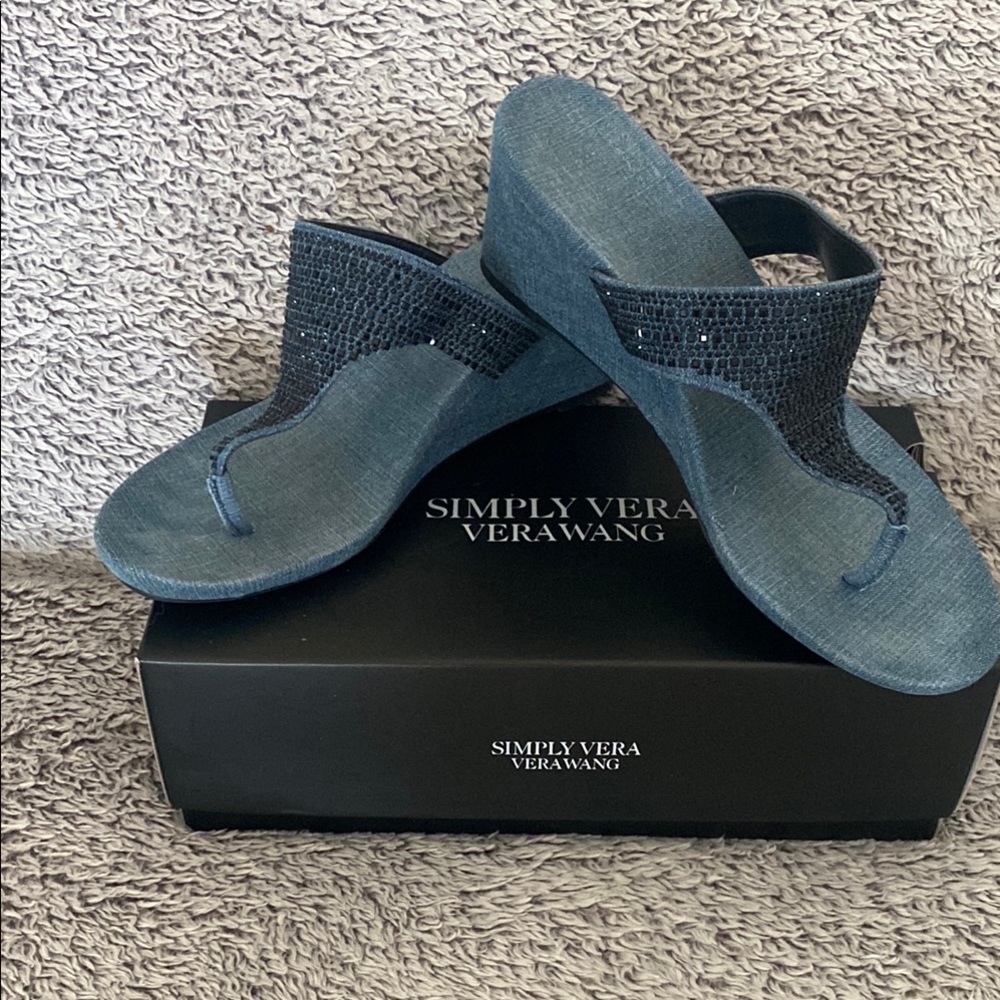 Simply Vera Vera Wang Blue Sandals with Foam Sole